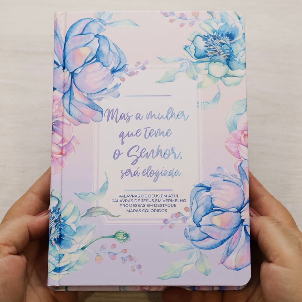 Bíblia Sagrada Mulher Que Teme | ARC | Letra Maior | Harpa e Corinhos | Capa Dura