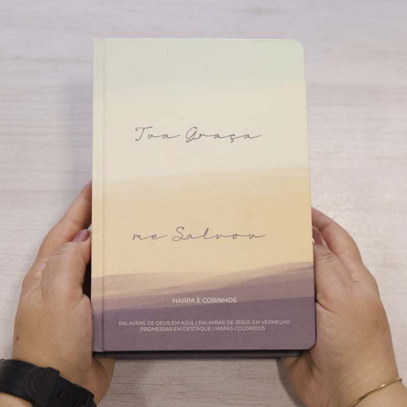 Bíblia Sagrada Tua Graça | ARC | Letra Maior | Harpa e Corinhos | Capa Dura