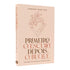 Livro Primeiro O Escudo, Depois O Buquê, capa rosa claro com desenho floral. — Plenitude