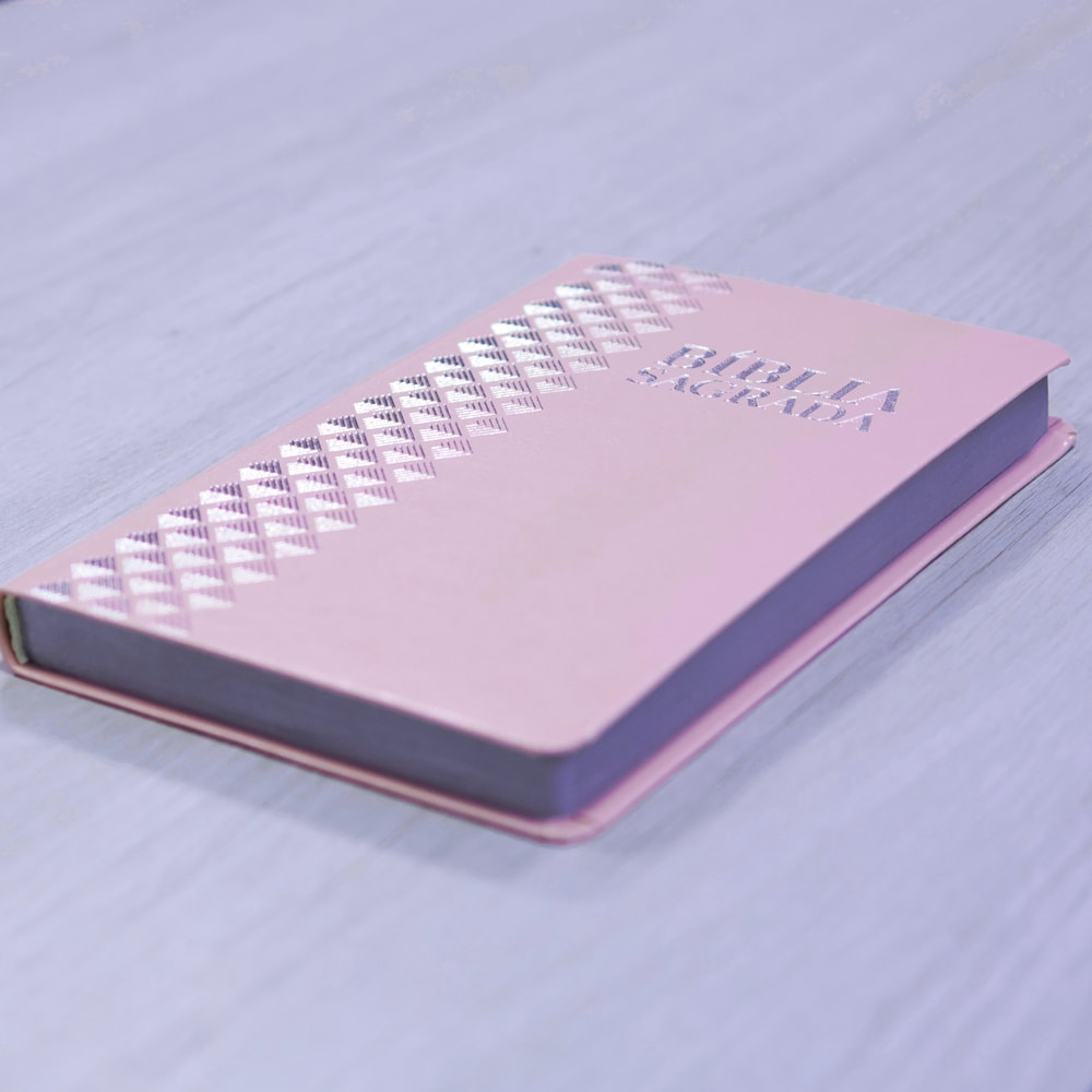 Bíblia Sagrada | ARC | Letra Normal | Capa Luxo Rosa Claro