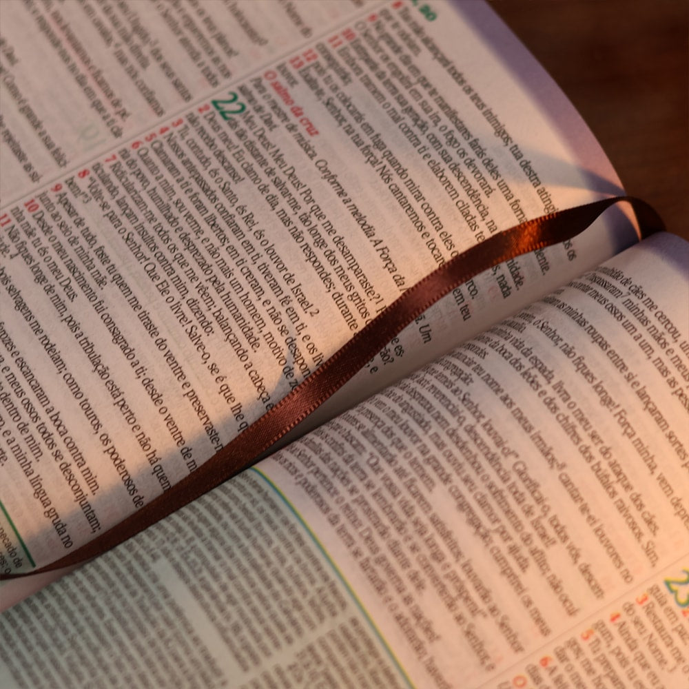 Bíblia de Estudo King James Atualizada | Hipergigante |  Full Collor | Capa Dura