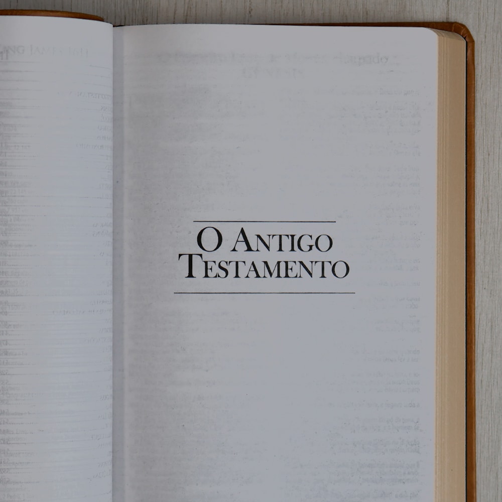 Bíblia King James Fiel 1611 | Ultrafina Slim | Capa  Castanha