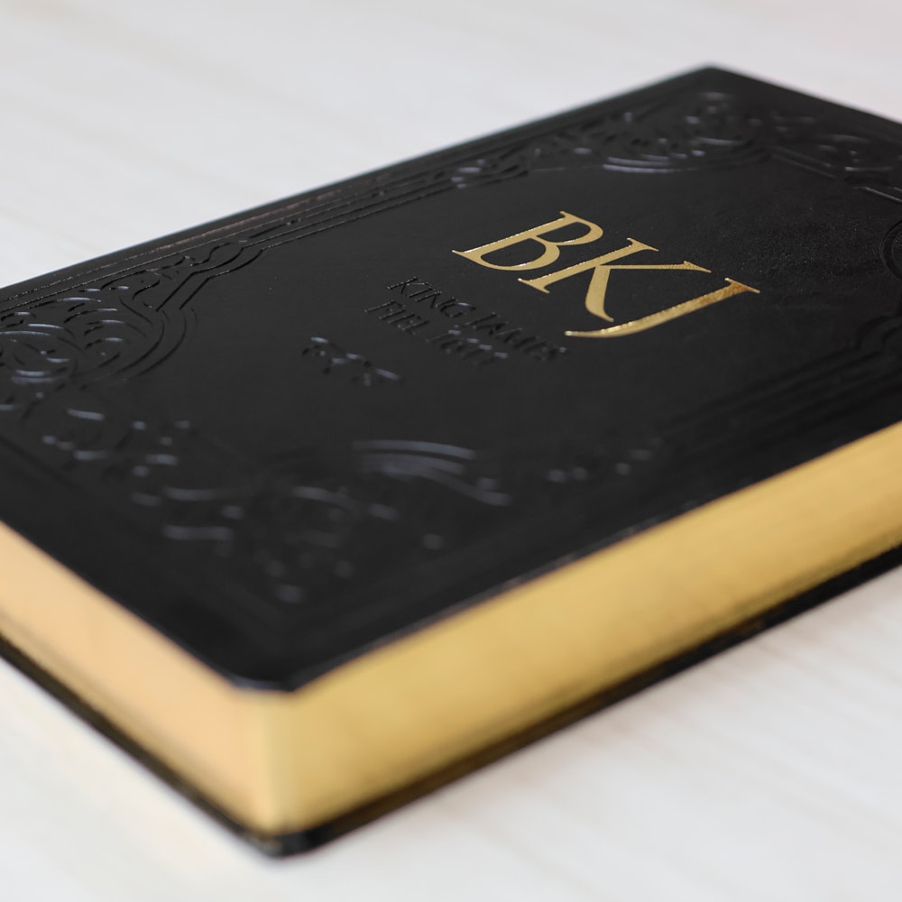 Bíblia King James Fiel 1611 | Extra Gigante | Capa Luxo Preta