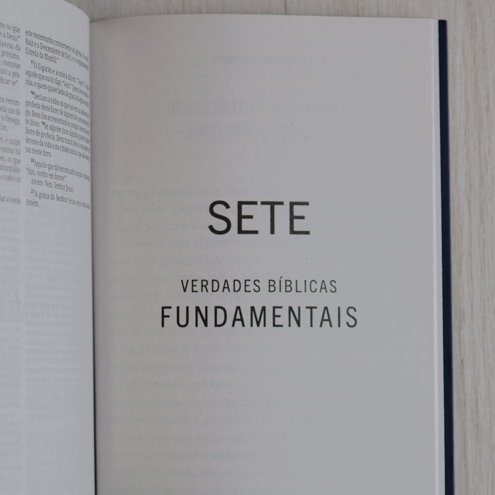 Bíblia Sagrada Cruz Azul | NVI | Capa Brochura