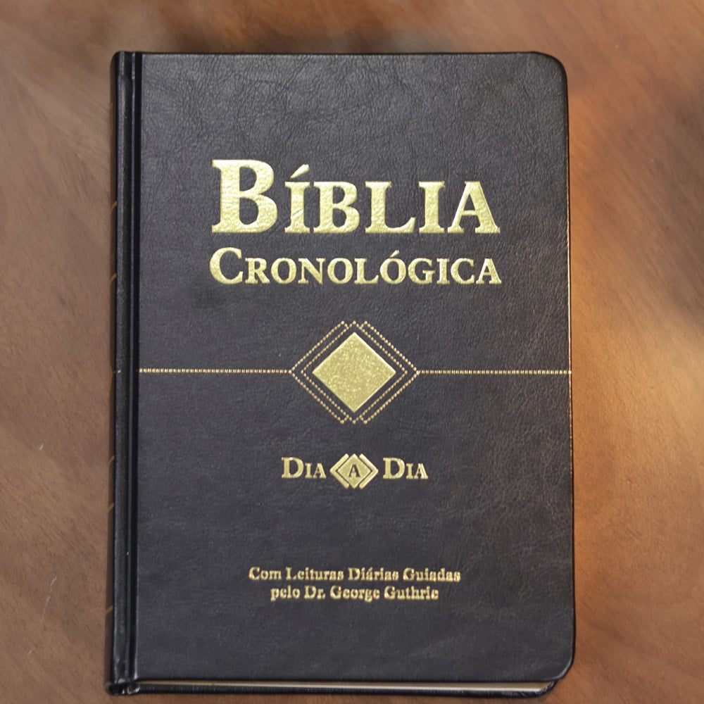 Bíblia Cronológica Dia a Dia | King James 1611 | Capa Dura Preta