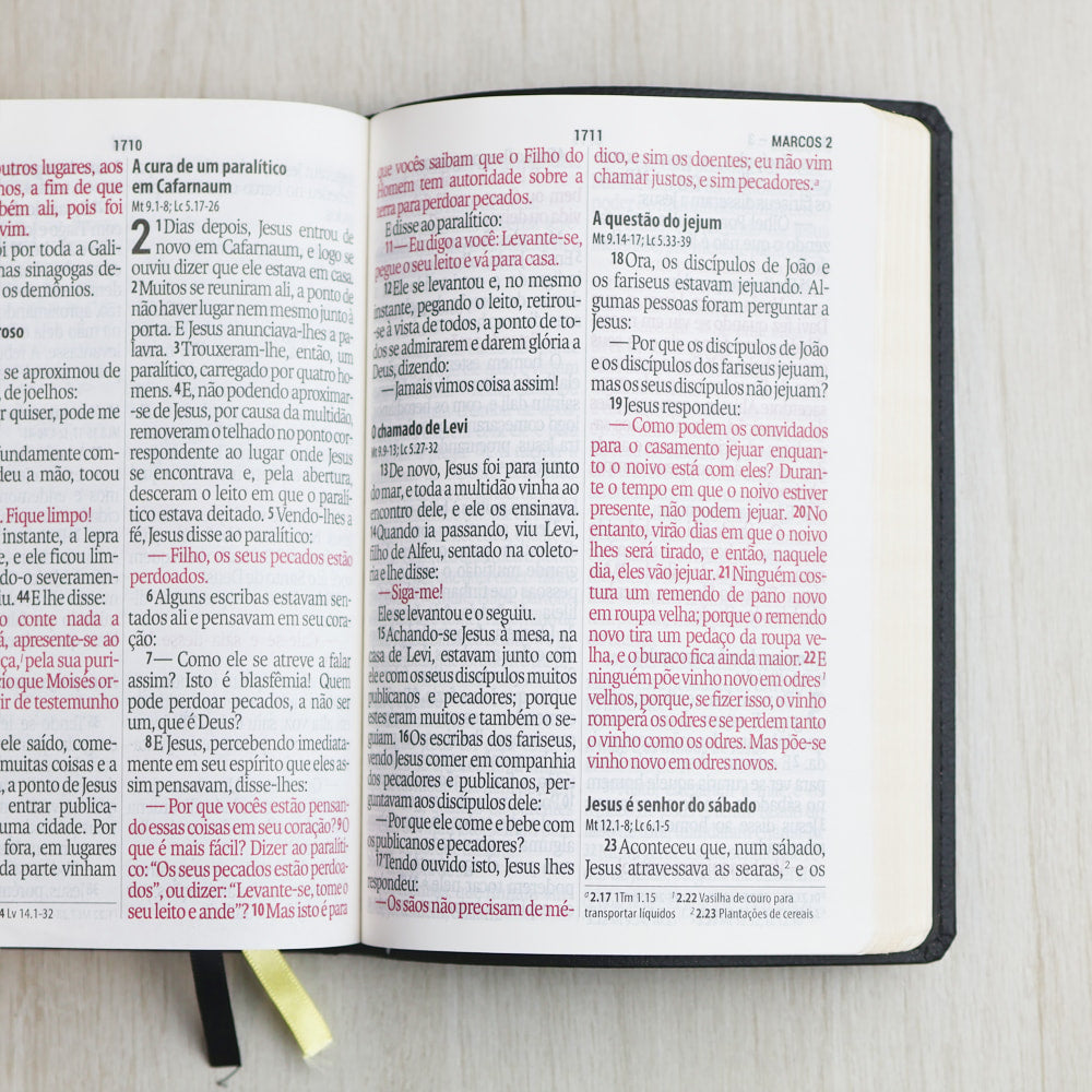 Bíblia Sagrada | Letra Supergigante | NAA | Capa Luxo Preta