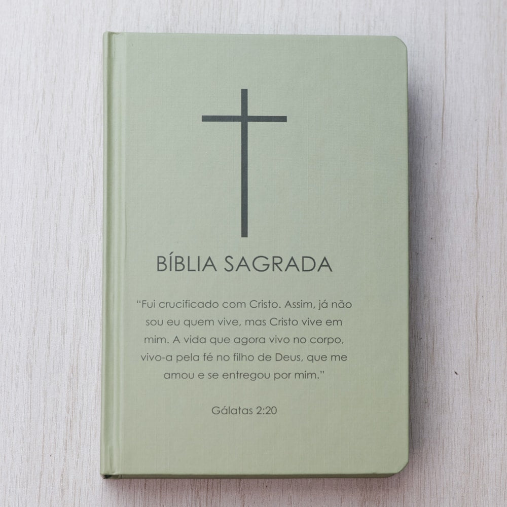 Bíblia Sagrada Cruz | NVI | Letra Normal | Capa Dura Verde