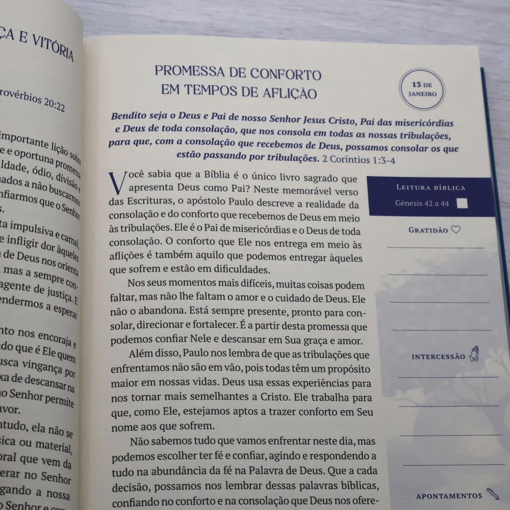 Kit Dia dos Pais | Bíblia Sagrada Couro Soft Marrom | Com Índice + Devocional As Promessas de Deus