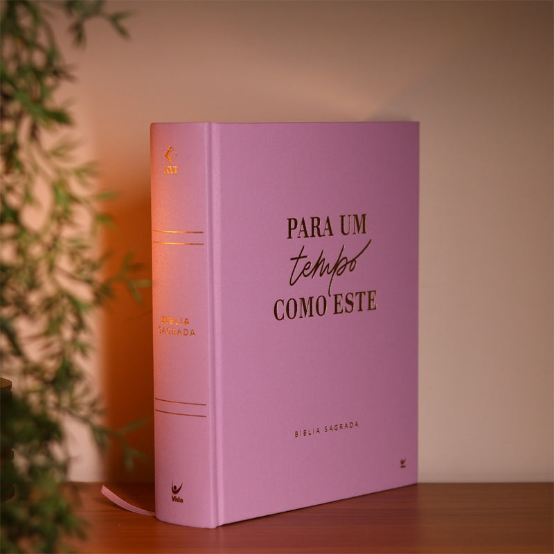 Bíblia Mulheres Um Tempo Como Este | Viviane Martinello | NVT | Espaço Para Anotações | Capa Dura Lilás