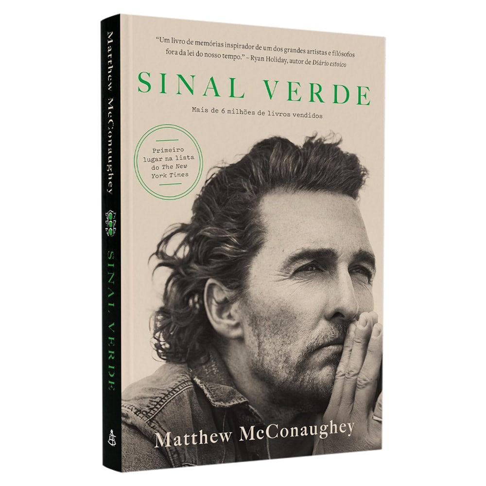 Livro Sinal Verde de Matthew McConaughey, capa com foto em preto e branco do autor, título em verde. — Plenitude