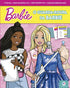 Livro de atividades Barbie - O Guarda-Roupa da Barbie, capa colorida com duas Barbies e um vestido azul. — Plenitude