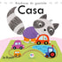 Livro infantil Casa, de Jo Byatt. Capa com ilustração de guaxinim brincando com carros. — Plenitude