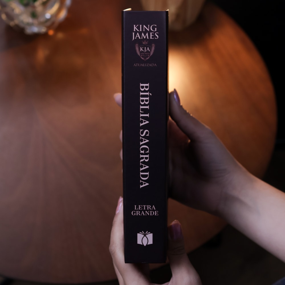 Bíblia Sagrada Flores | KJA  | Letra Maior | Capa Dura Vinho