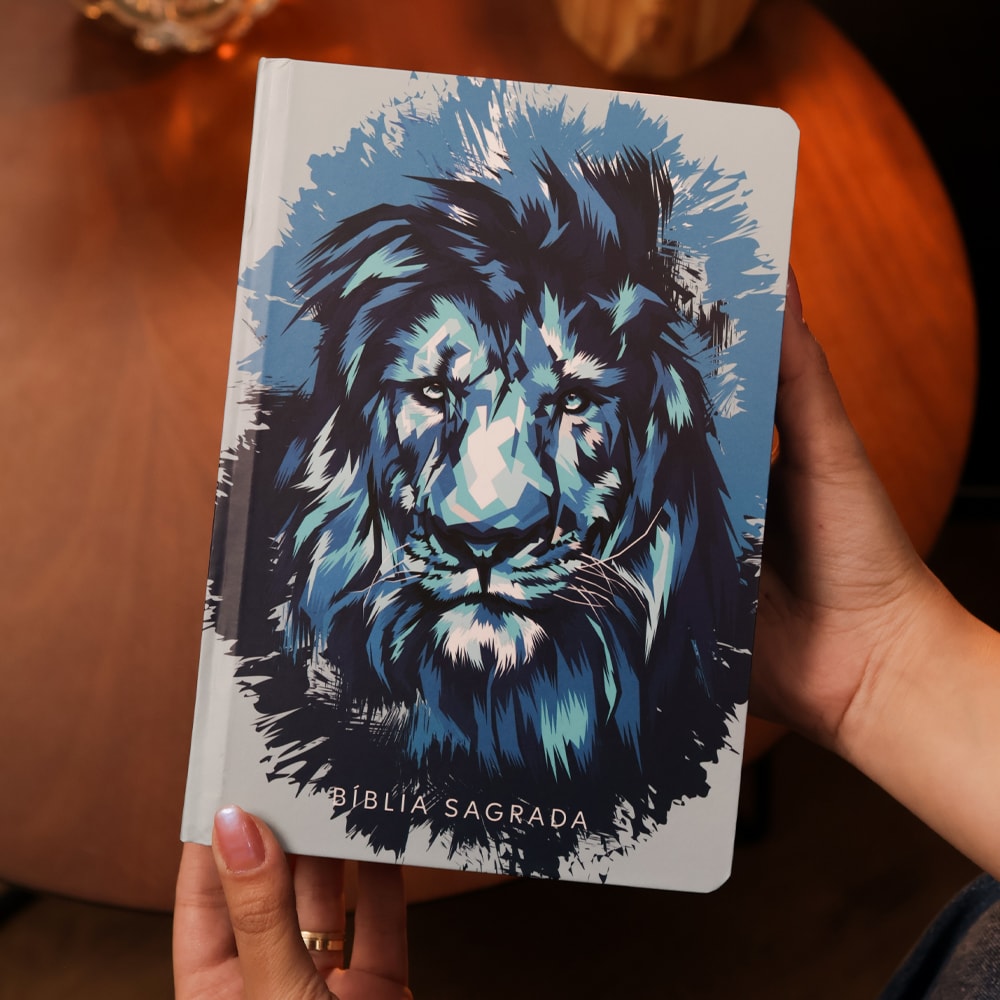 Bíblia Sagrada Leão Azul | KJA  | Letra Maior | Capa Dura