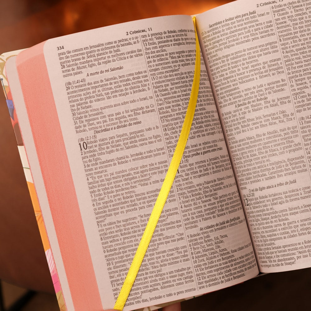 Bíblia Sagrada Flores | KJA  | Letra Maior | Capa Dura