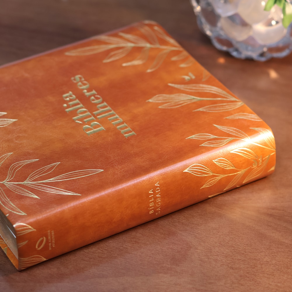 Bíblia Mulheres | Viviane Martinello | NAA | Espaço Para Anotações | Duas Colunas | Folhas Caramelo