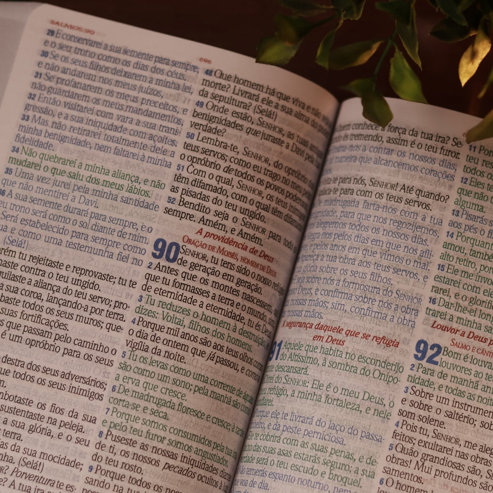 Bíblia Sagrada | ARC | Letra Hipergigante | Capa Luxo Preta | Harpa Celestial 774