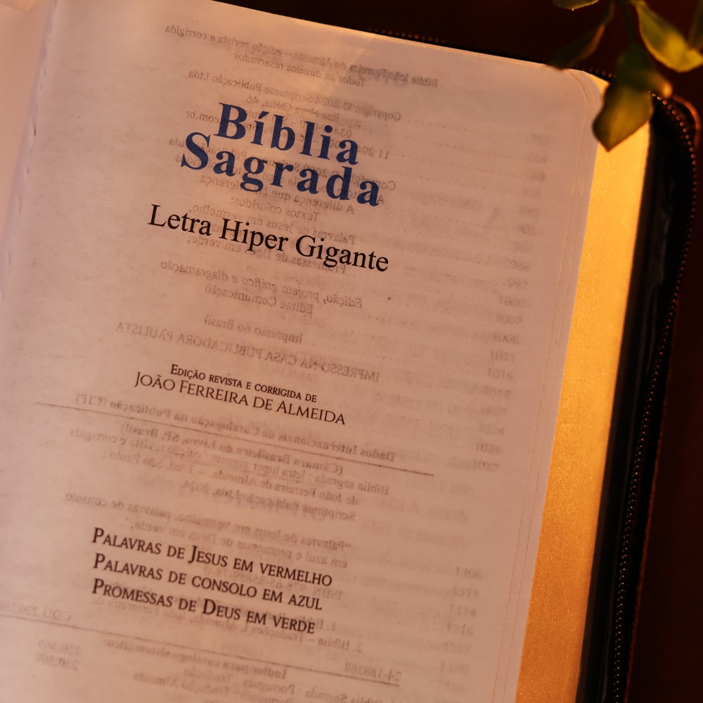 Bíblia Sagrada C/ Zíper | ARC | Letra Hipergigante | Capa Luxo Preta | Harpa Celestial 774