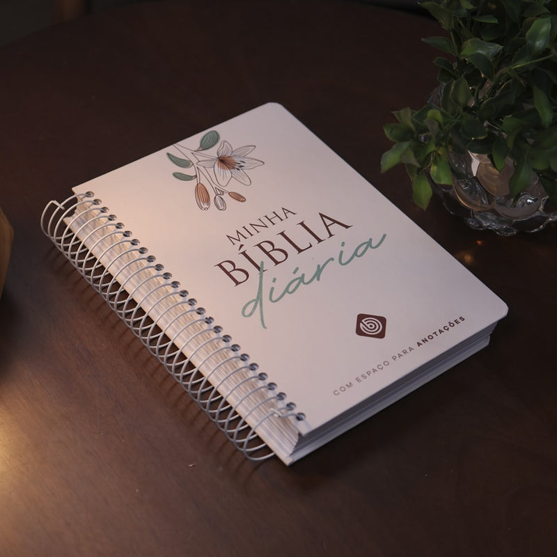 Minha Minha Bíblia Diária Tulipa | NVI | Com Espaços Para Anotações | Capa Dura