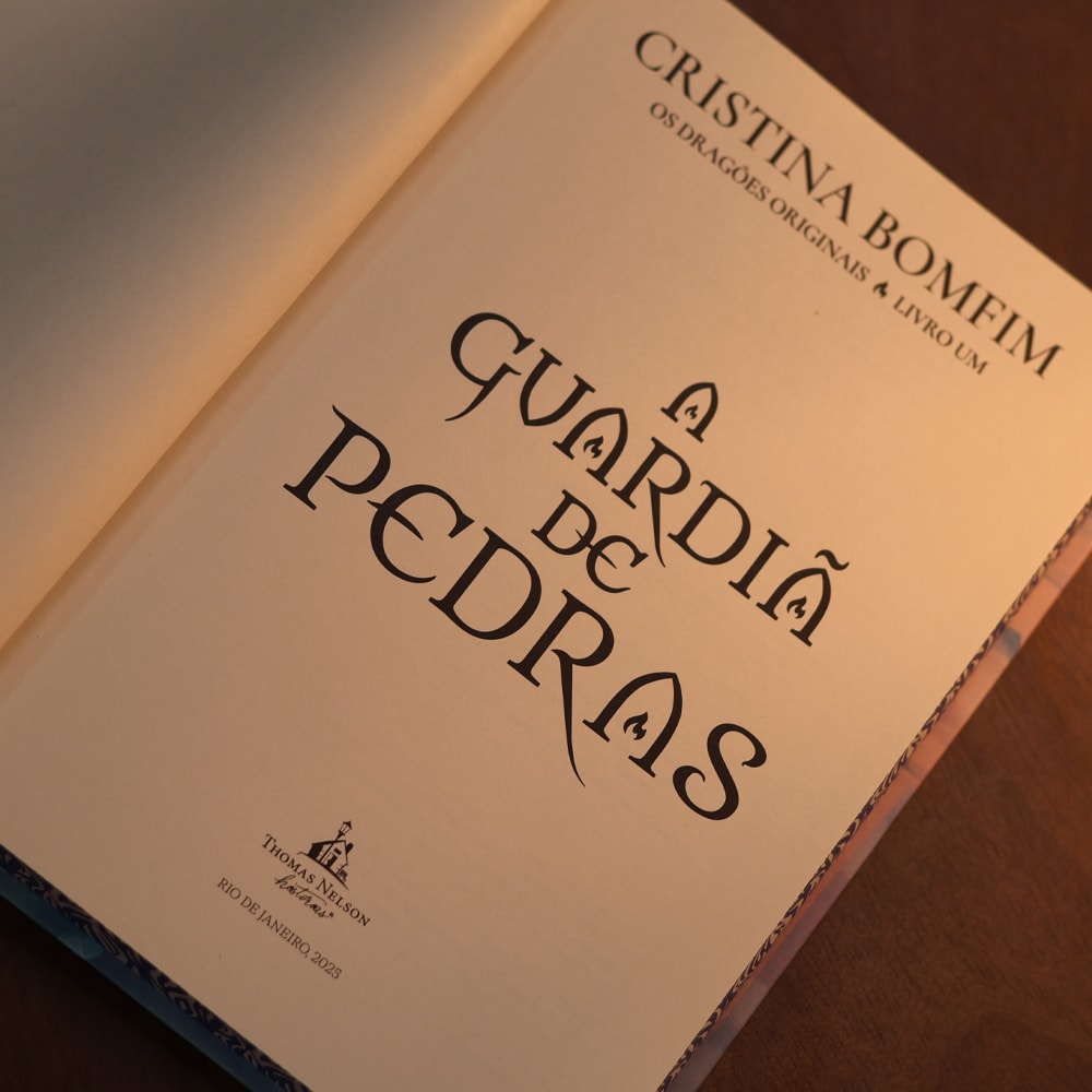 A Guardiã de Pedras | Os Dragões Originais | Cristina Bomfim | Livro 1