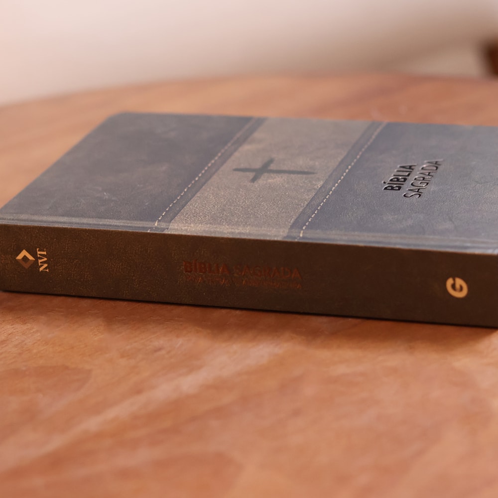 Bíblia Sagrada Faith | NVT | Letra Normal | Capa Semi Luxo