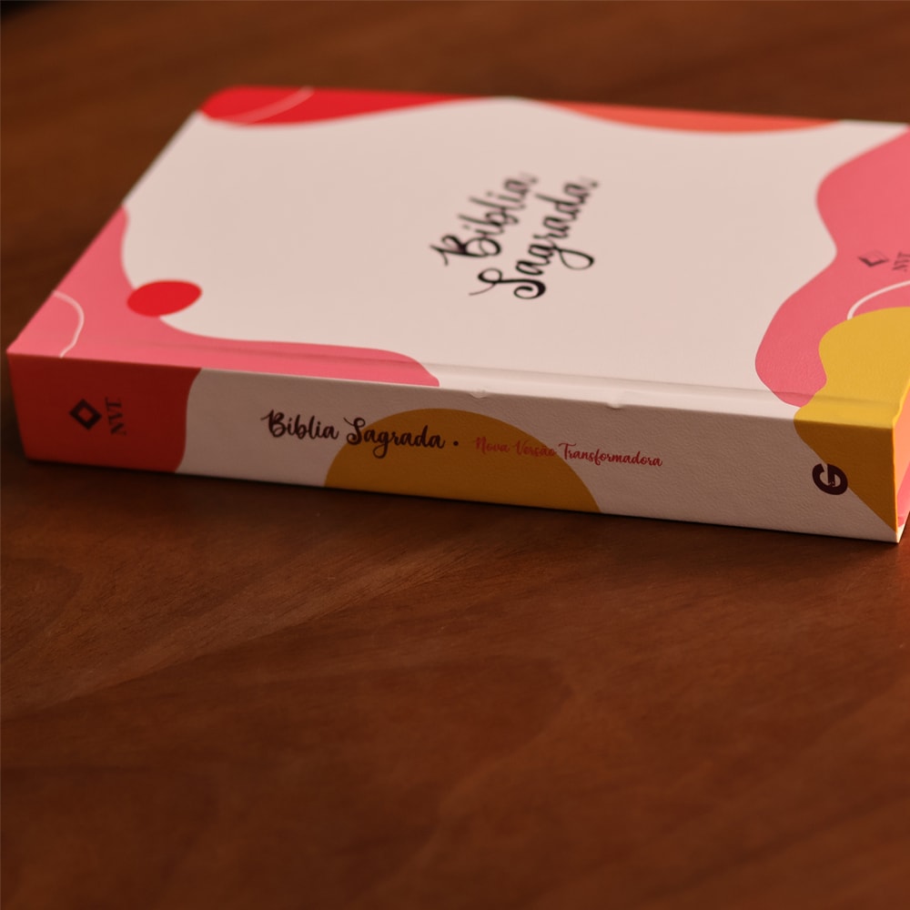 Bíblia Sagrada Essência | NVT | Letra Normal | Capa Semi Luxo