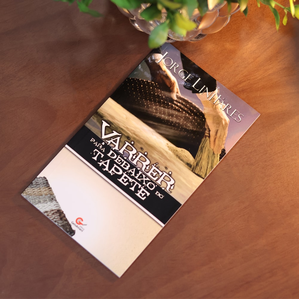 Varrer Para Debaixo do Tapete | Jorge Linhares
