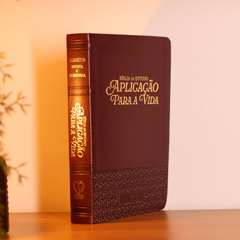 Bíblia de Estudo Aplicação Para Vida | ARC | Full Color | Capa PU Luxo Bordô