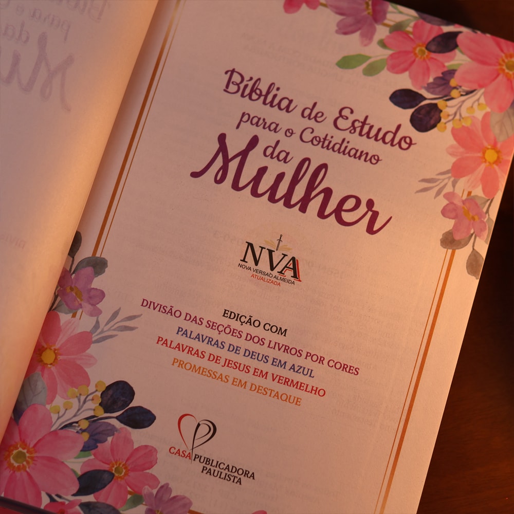 Bíblia de Estudo Para o Cotidiano da Mulher | NVA | Full Collor | Capa Dura Rosa Intenso