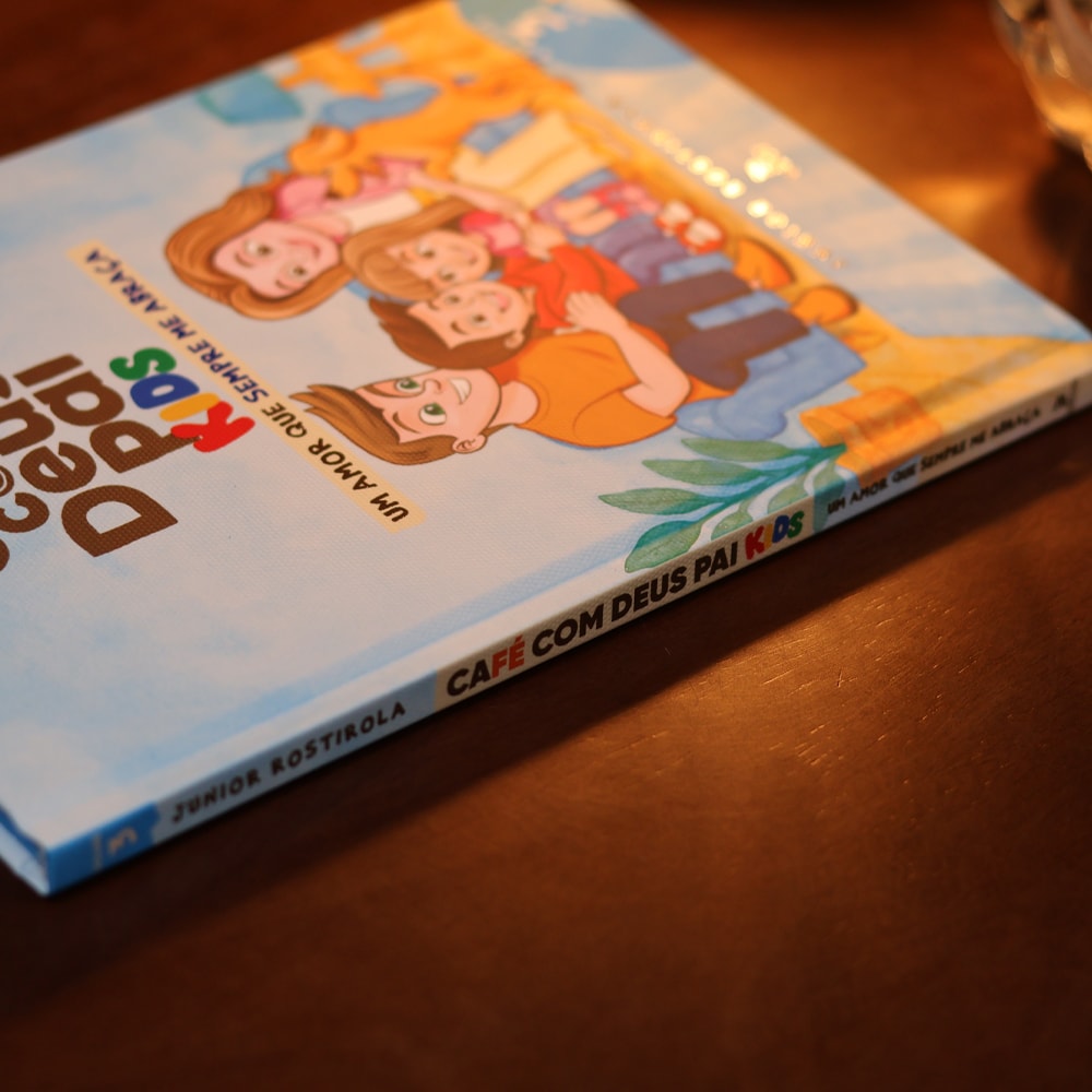Café com Deus Pai Kids | Um Amor Que Sempre Me Abraça  | Júnior Rostirola | Vol. 3