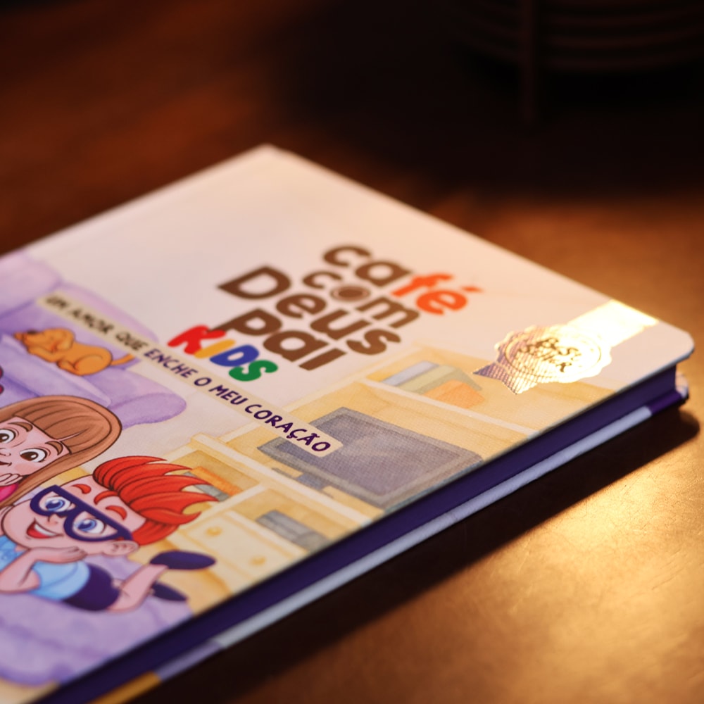 Café com Deus Pai Kids | Um Amor Que Enche Meu Coração  | Júnior Rostirola | Vol. 4