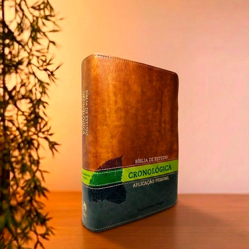 Bíblia de Estudo em Ordem Cronológica Aplicação Pessoal | ARC | Letra Normal | Capa Marrom/Verde Lux