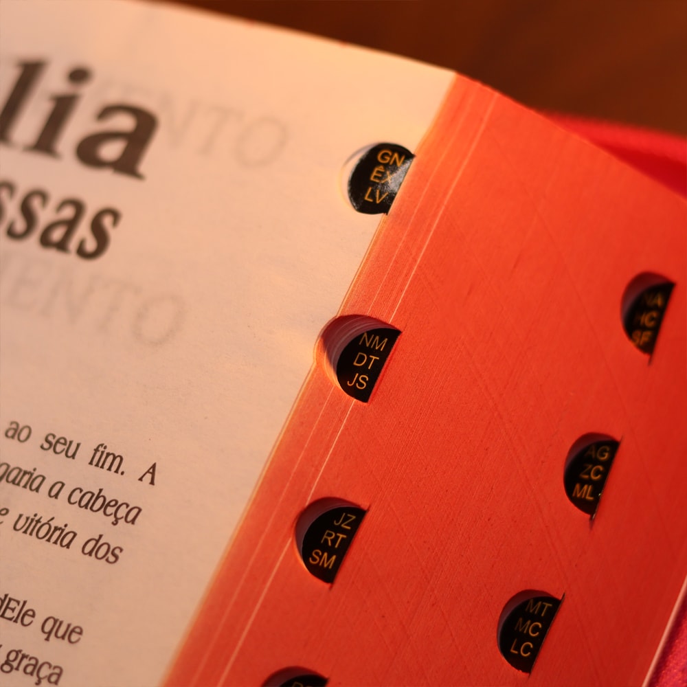 Bíblia e Harpa Pink  | ARC | Letra Hipergigante Plus | Edição de Promessas | Com Índice e Zíper