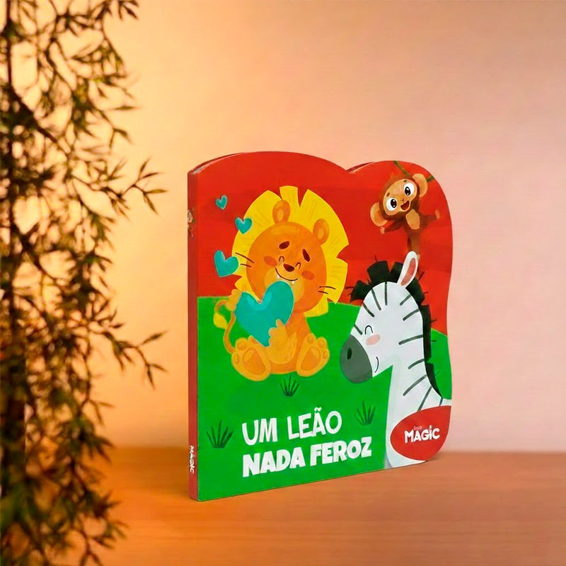 Um Leão Nada Feroz  | Livros Magic | Cartonado Recortado