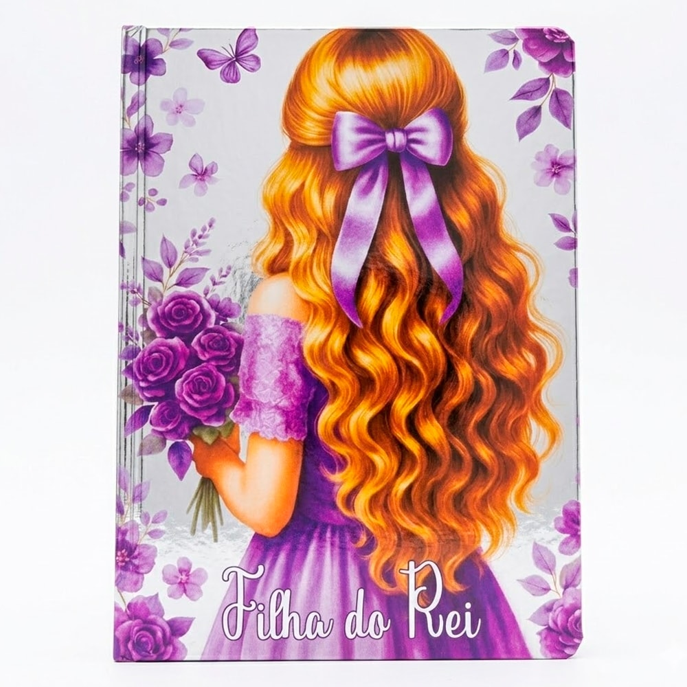 Bíblia Sagrada Filha do Rei, capa dura lilás com ilustração de menina ruiva de costas segurando buquê de rosas roxas. — Plenitude