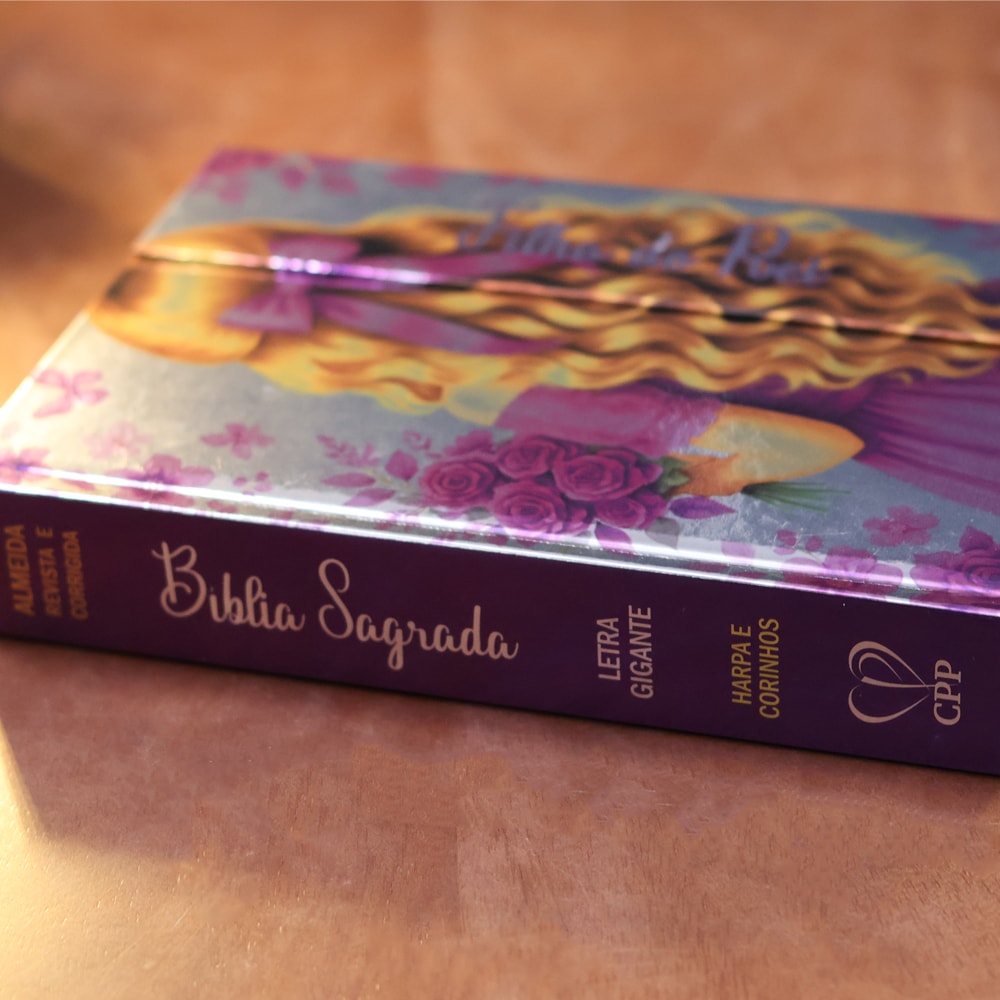 Bíblia Sagrada Filha do Rei | ARC | Letra Gigante | Harpa Avivada e Corinhos | Capa Dura Carteira Lilás
