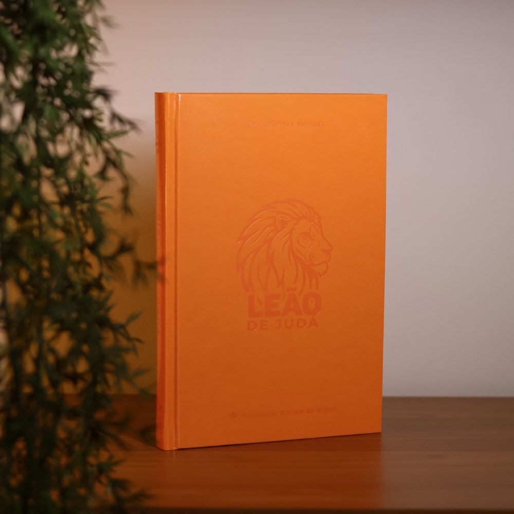 Bíblia Sagrada Leão de Judá | ARA | Capa Dura Laranja