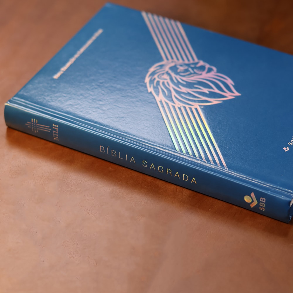 Bíblia Sagrada Leão | NTLH | Capa Dura Azul Escuro