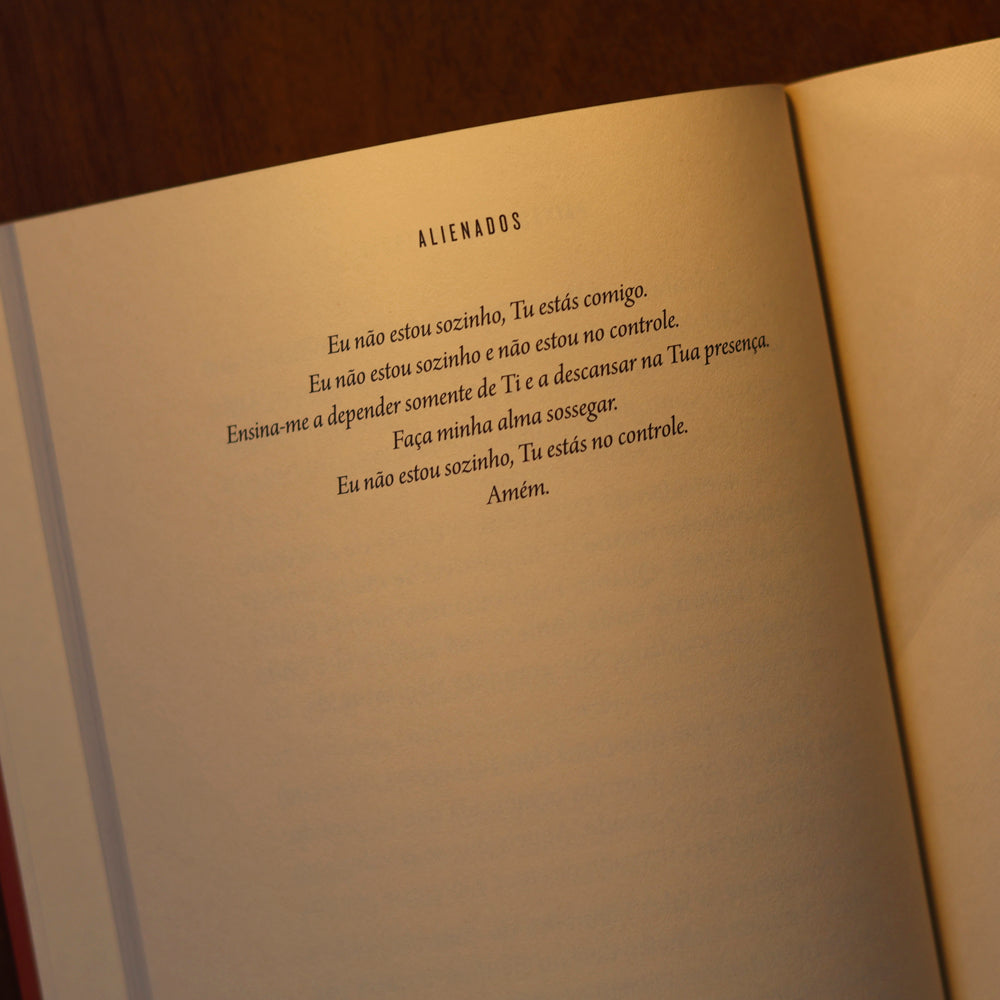 Alienados | Eliza Walker de Souza