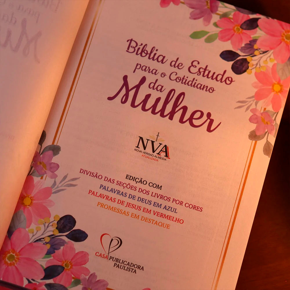 Bíblia de Estudo Para o Cotidiano da Mulher | NVA | Full Collor | Capa Dura Branca