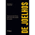 Livro Devocional De Joelhos, capa preta com título amarelo vertical e branco horizontal. — Plenitude
