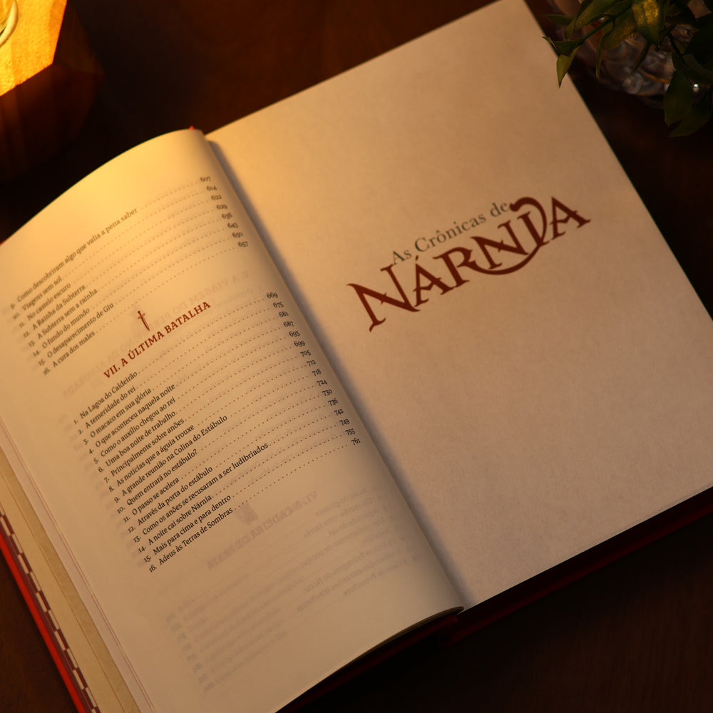As Crônicas de Nárnia | Edição Comemorativa de 75 Anos| Capa Deluxe Com Jacket