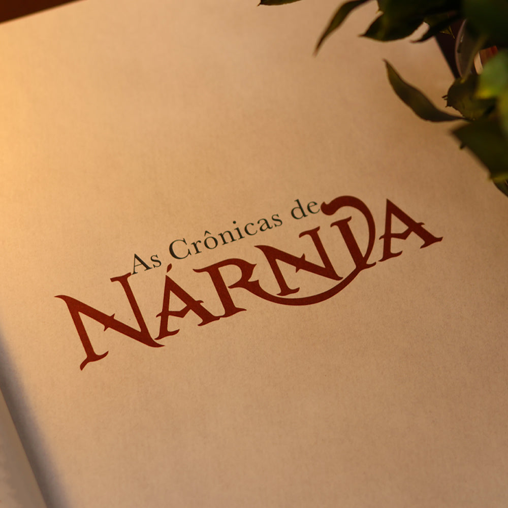 As Crônicas de Nárnia | Edição Comemorativa de 75 Anos| Capa Deluxe Com Jacket