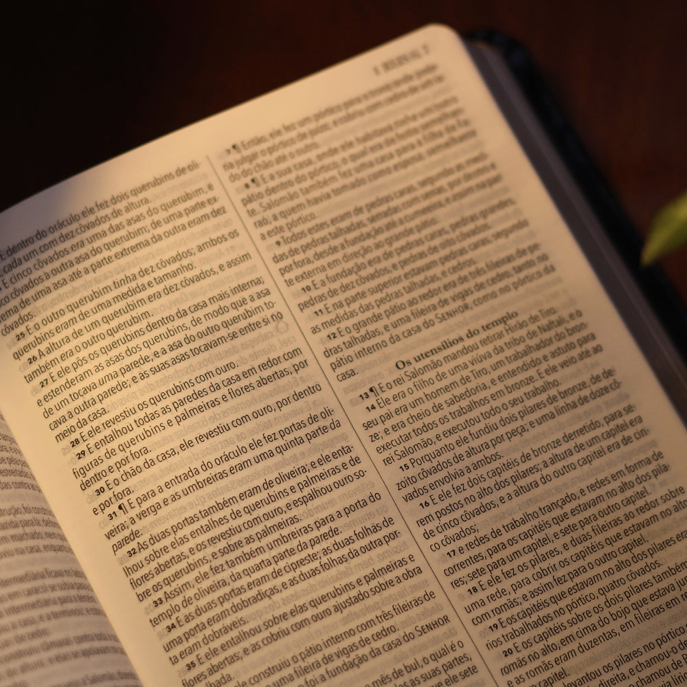 Bíblia King James 1611 | Fiel | Ultrafina Preta