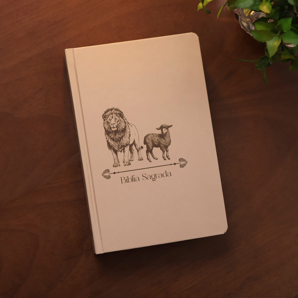 Bíblia Sagrada Cordeiro e Leão | NVI | Letra Normal | Capa Dura