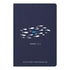 Bíblia Sagrada Slim NVT, capa dura azul marinho com cardume de peixes brancos e um azul, e o texto Romanos 12:2. — Plenitude