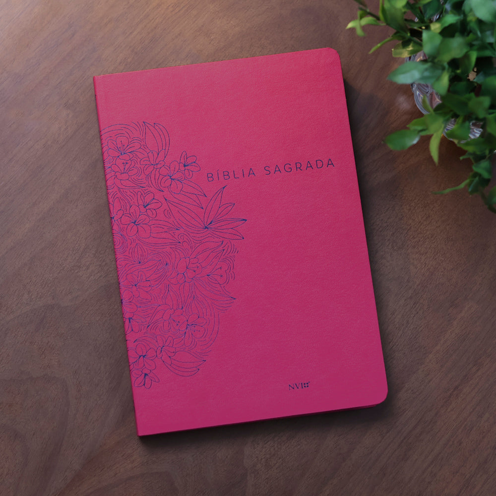 Bíblia Sagrada Slim | NVI | Letra Maior | Capa Luxo Pink