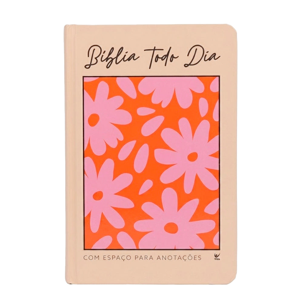 Bíblia Todo Dia NAA, capa dura bege com flores rosas e fundo laranja, com espaço para anotações. — Plenitude.
