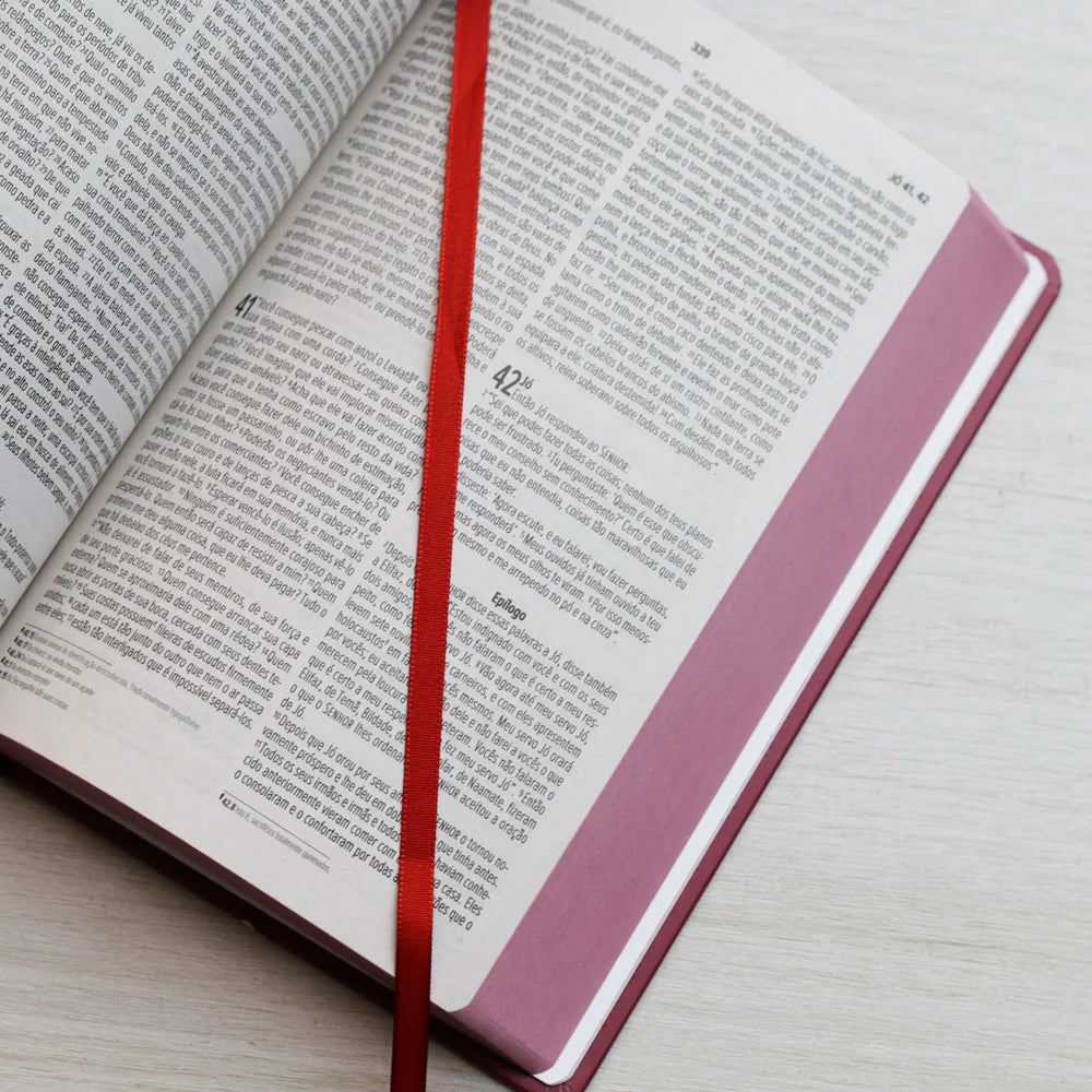 Kit Livro Bloco de Anotações | Capa Brochura e Bíblia Sagrada Feminina | NVI | Letra Normal | Capa Dura