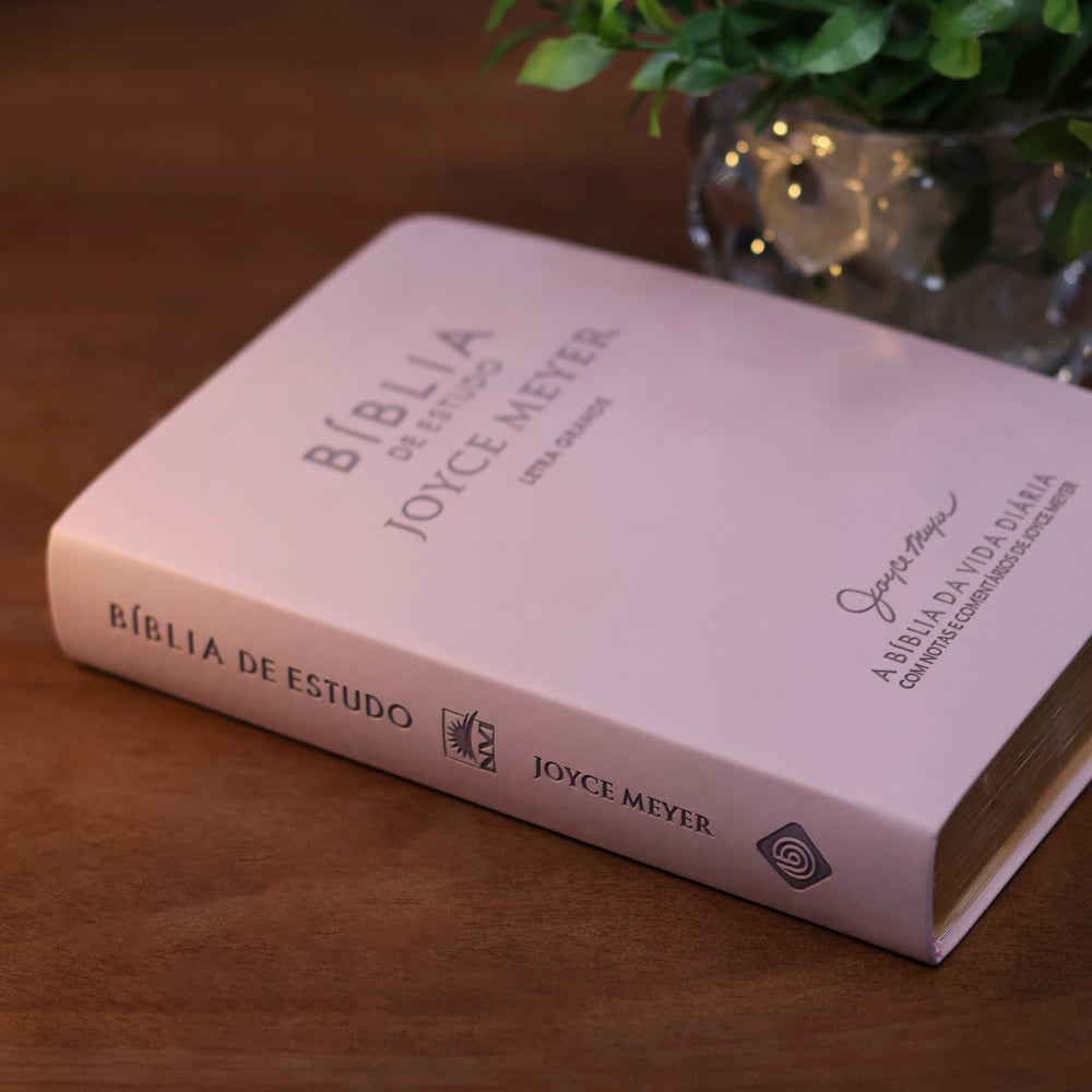 Bíblia de Estudo Joyce Meyer | NVI | Letra Grande | Capa Nude